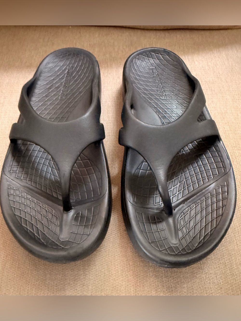 Men's Black Foam Flip Sandals